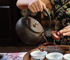 一泡茶叶冲泡多少次才对？健康角度与代用茶的正确饮用指南